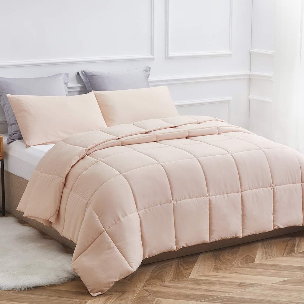 Decroom Lightweight Comforter Set, Down Alternative Quilted Duvet Insert,Moisture-Wicking Treament, Soft for All Season Comforter, Peach Pink, Full/Queen