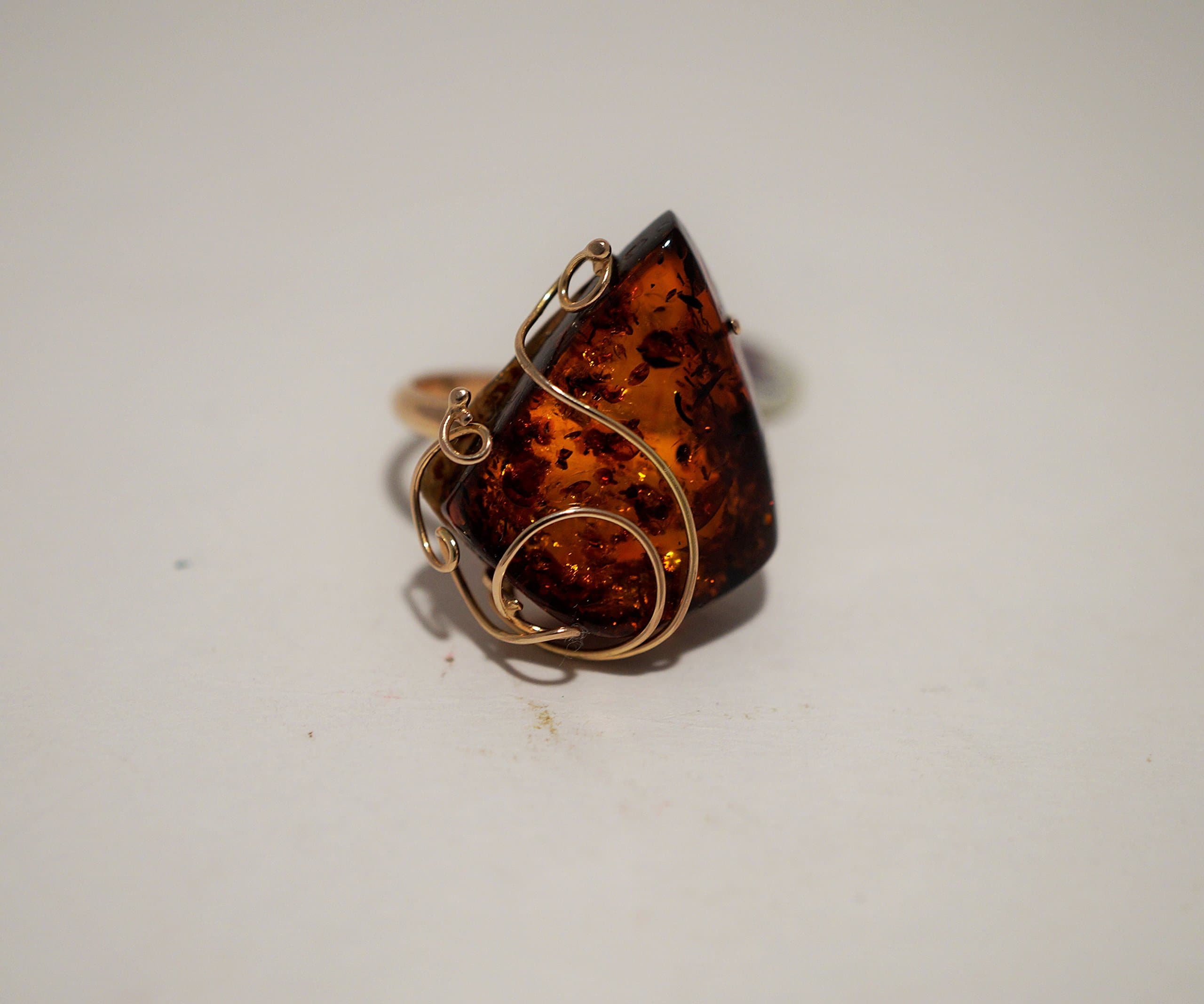 525 Russian Gold Amber Ring, Size 9