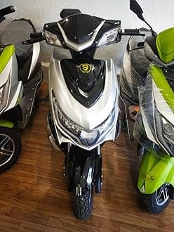 Stella's SA2000 Electric Scooter With Lithium Ion Battery, 90-100 Km Per Charge, Without RTO Registration (SILVER)